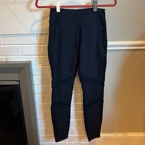 Athleta Highline Hybrid Summer Tight Leggings Size 4P